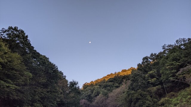 2021年秋お泊まりソロ徒歩キャン＠末山・くつわ池自然公園キャンプ場／夜明けの満月