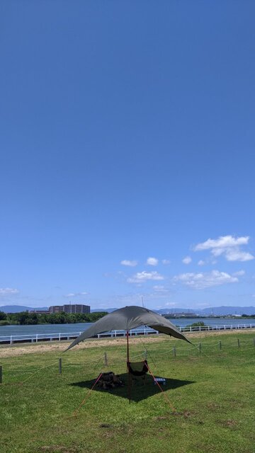 2022年梅雨前コロナ制限明けソロ自転車BBQデイキャンプ＠淀川河川公園・太子橋地区／タープ