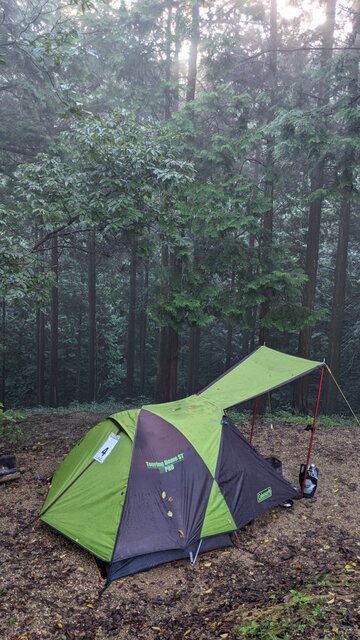 【京都府】末山・くつわ池自然公園キャンプ場/2022年夏と秋の狭間で雷雨&霧の林間ソロ徒歩キャンプ/夜明けの霧