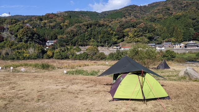 【京都府】笠置キャンプ場／2022年秋のソロ徒歩キャンプと紅葉@笠置山自然公園／テント設営