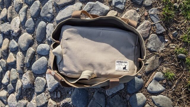 トートバッグで快適なバックパック徒歩キャンプ